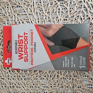 ADJUSTABLE WRIST SUPPORT FOR LEFT OR RIGHT WRIST